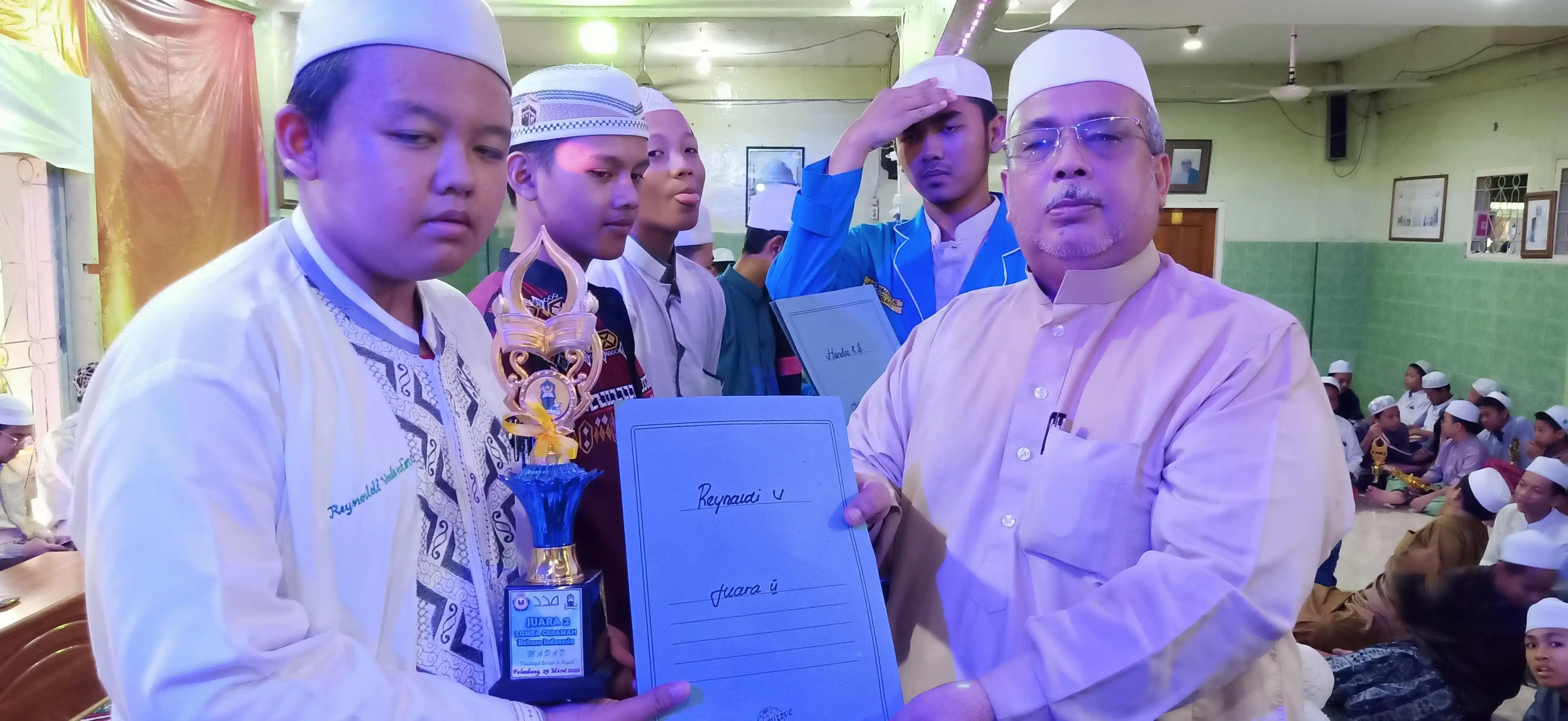 Pembagian Hadiah 98